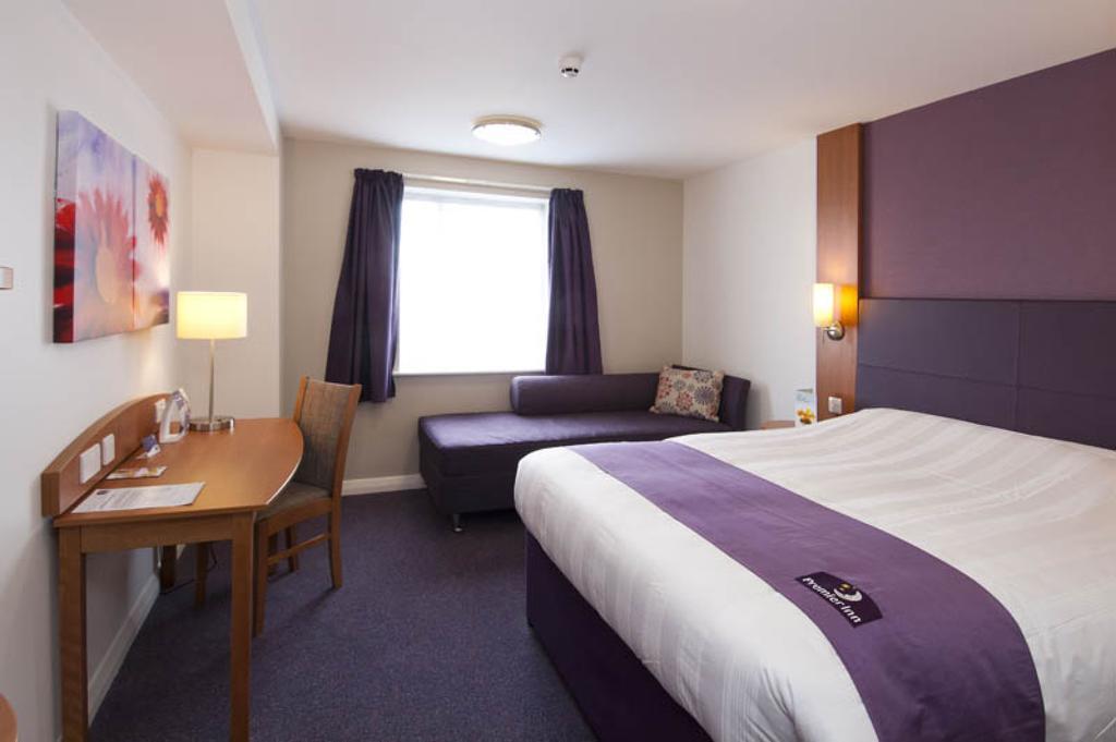 Premier Inn Birmingham City - Aston Ngoại thất bức ảnh
