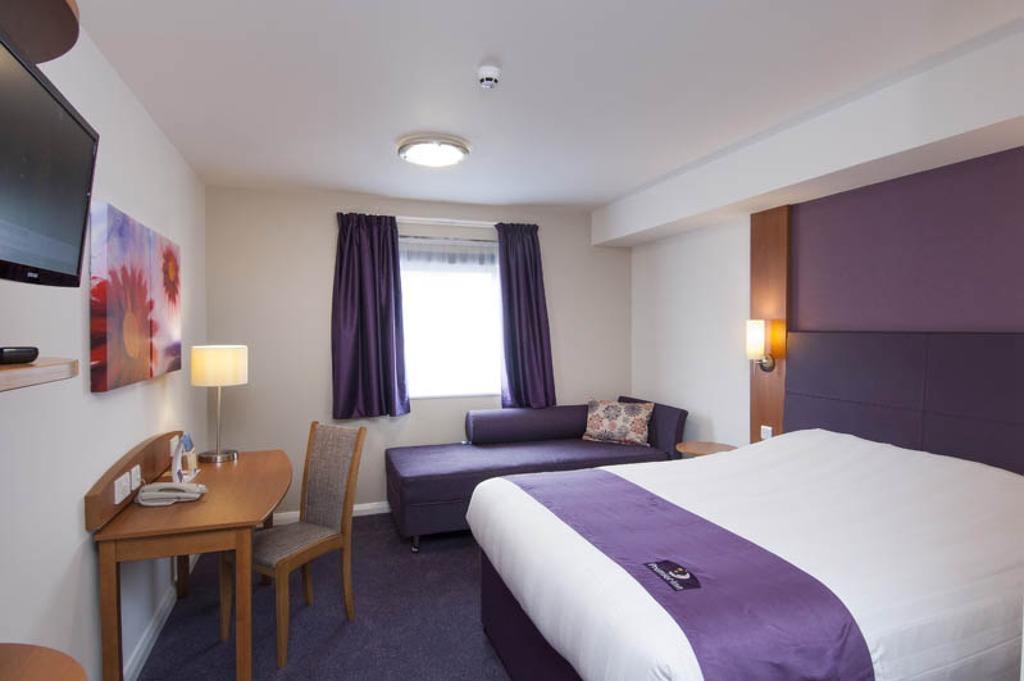 Premier Inn Birmingham City - Aston Ngoại thất bức ảnh