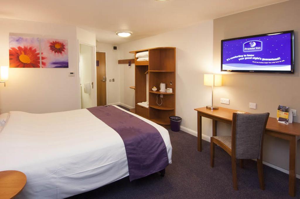 Premier Inn Birmingham City - Aston Ngoại thất bức ảnh