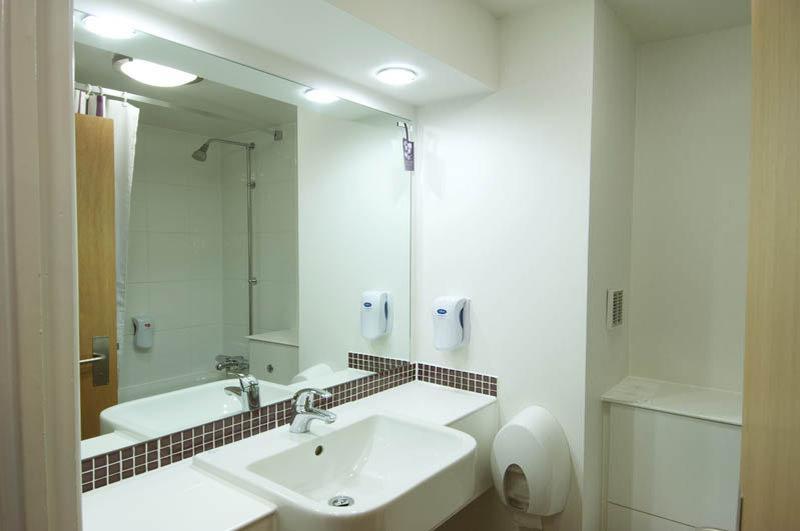 Premier Inn Birmingham City - Aston Ngoại thất bức ảnh